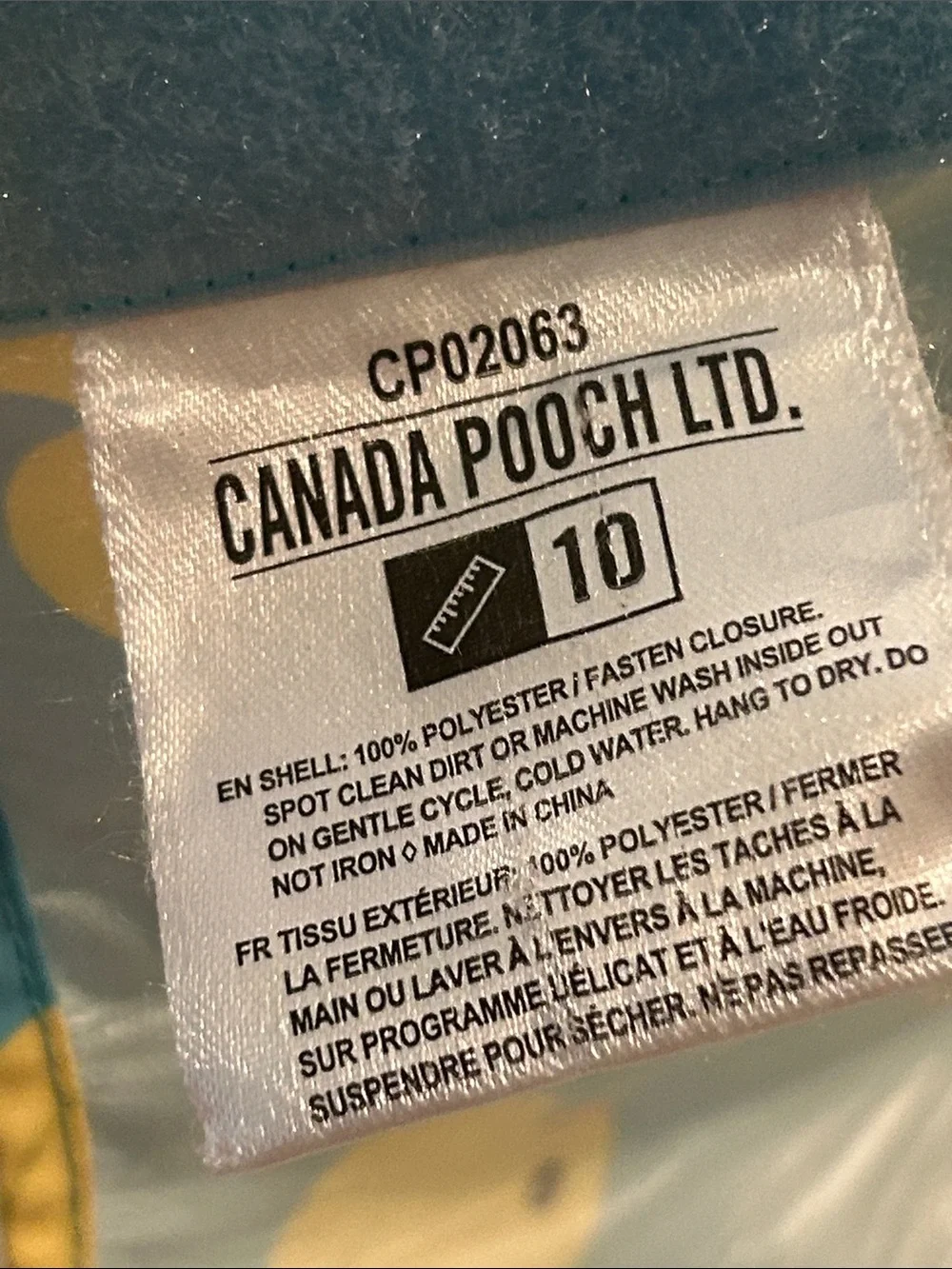 Canada Pooch Duck Print Dog Pet Hooded snap poncho raincoat size 10(fits 5-8lbs)